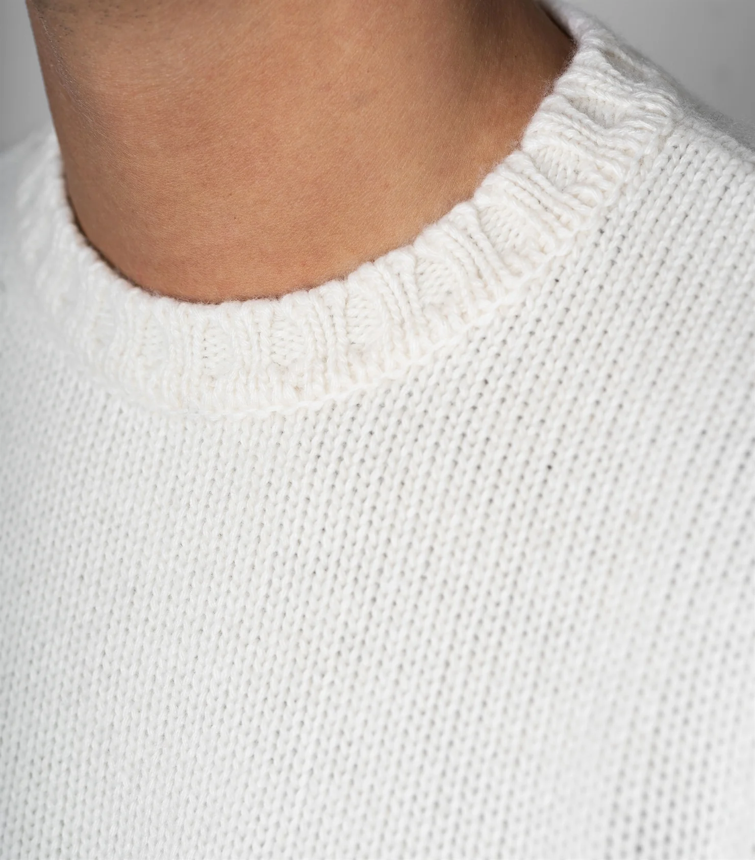 Harald White Heavy Knit Crewneck - Image 3