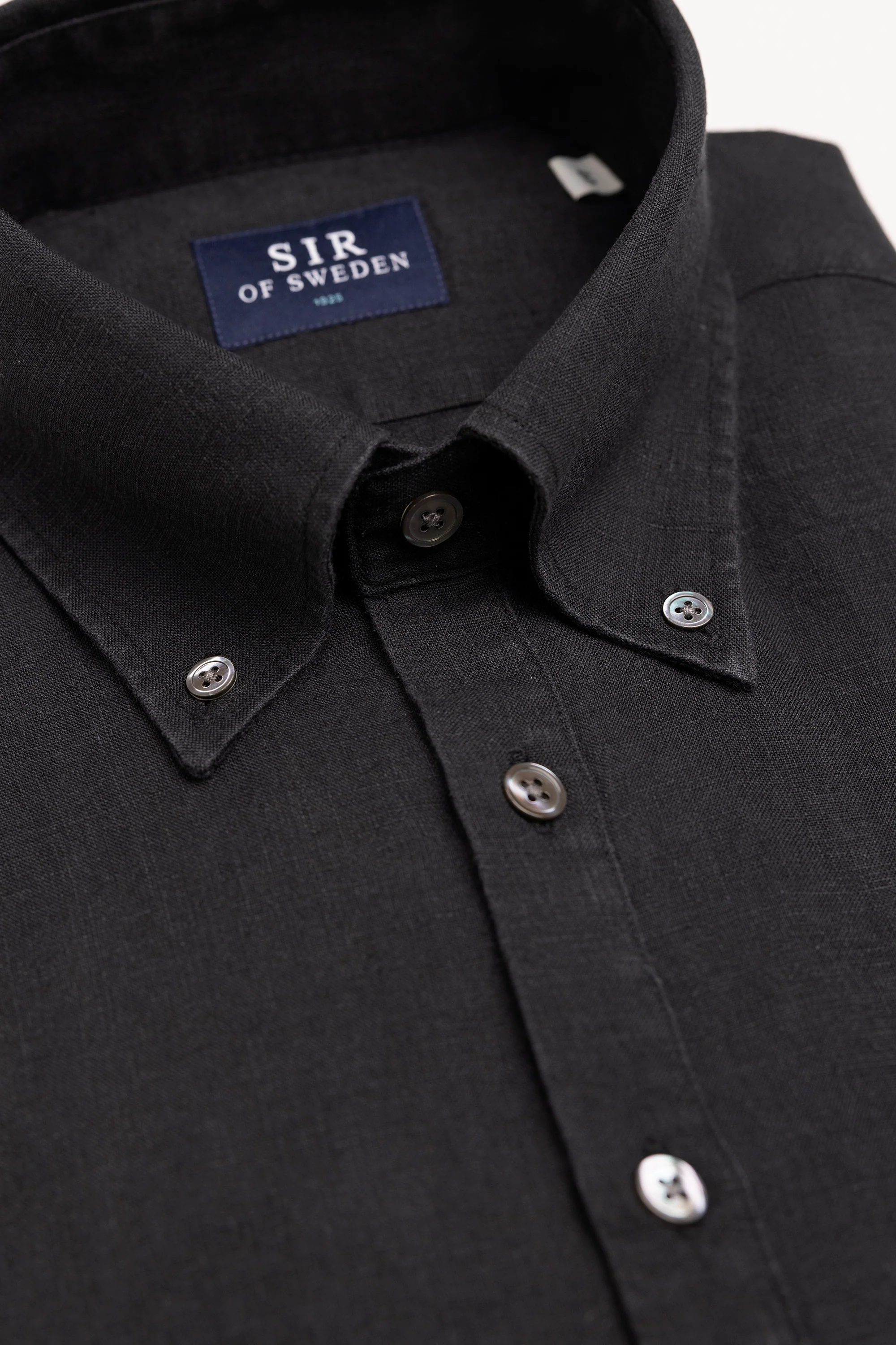 Jerry Pop Black Linen Popover Shirt - Image 4